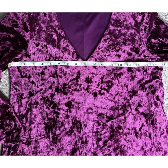 ELIZA J Crushed Velvet Shift Dress Bell Sleeves V-Neck Cocktail Party Size 10 - Picture 11 of 12